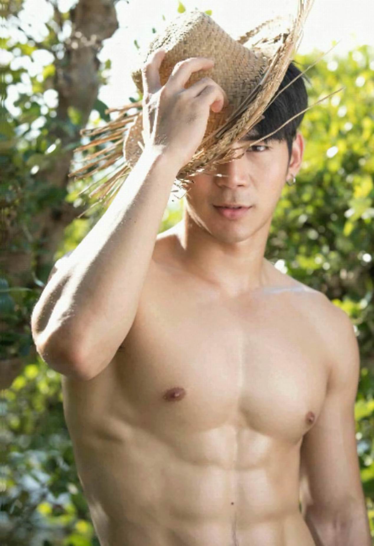 泰国肌肉男模Ben Ponwadee_哔哩哔哩_bilibili